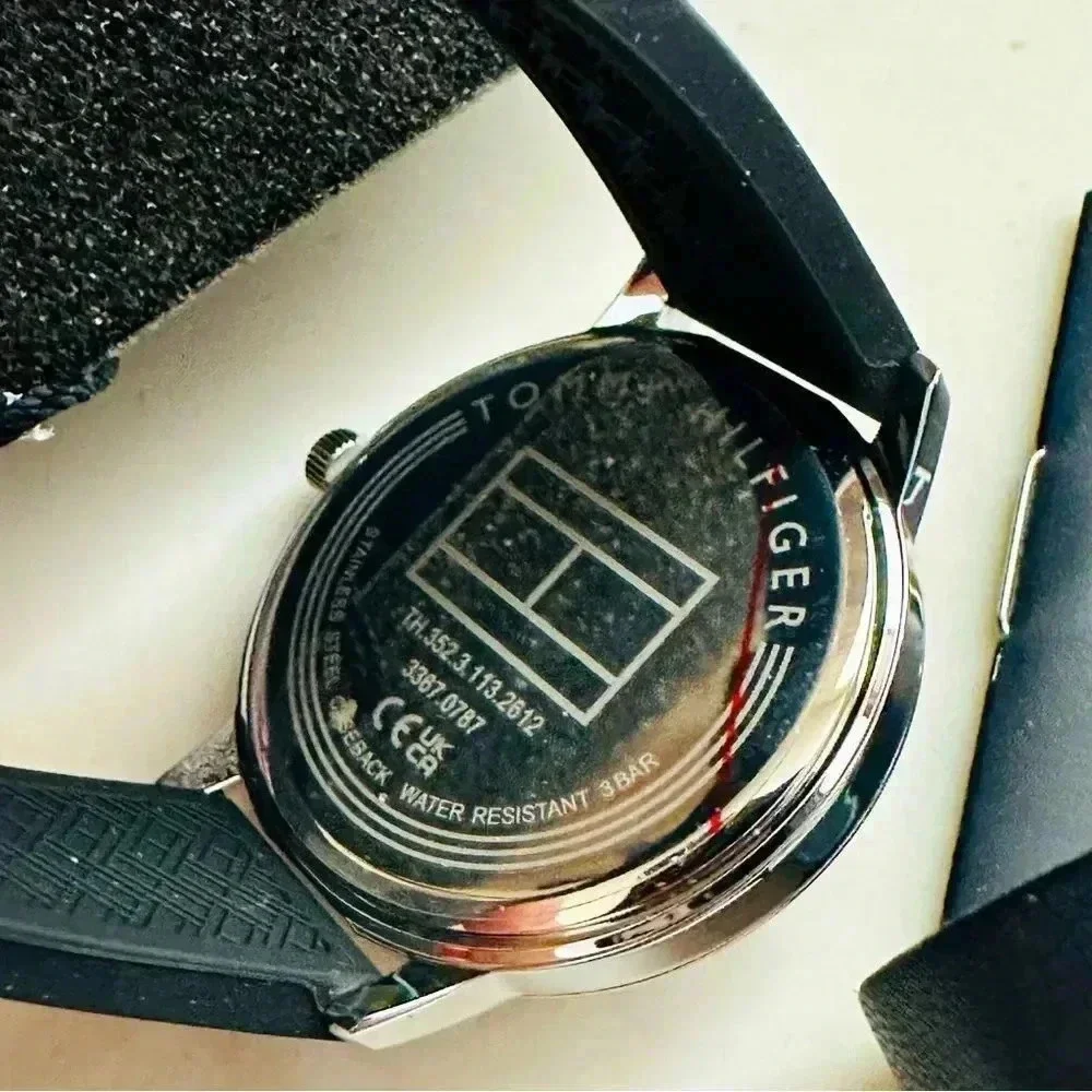 NIB Tommy Hilfiger Unisex Silicon Watch